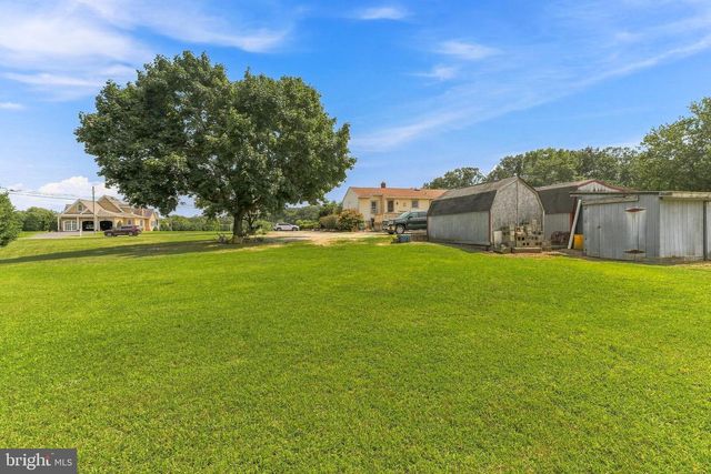 221 SHERWIN RD, Mullica Hill, NJ 08062