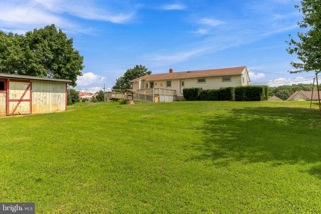 221 SHERWIN RD, Mullica Hill, NJ 08062