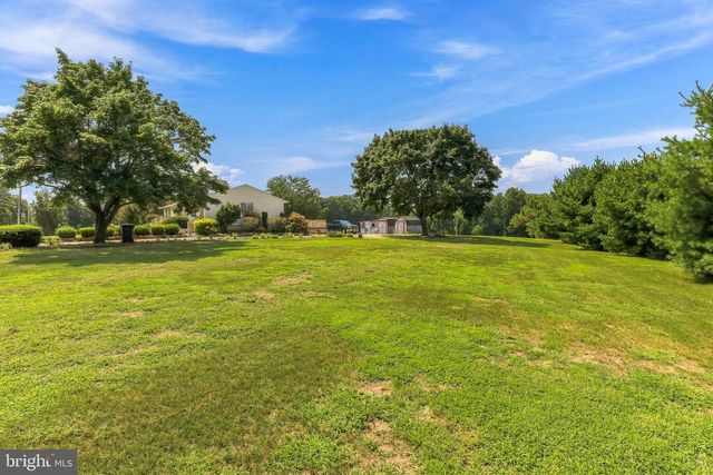 221 SHERWIN RD, Mullica Hill, NJ 08062