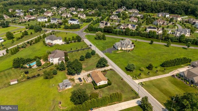 221 SHERWIN RD, Mullica Hill, NJ 08062