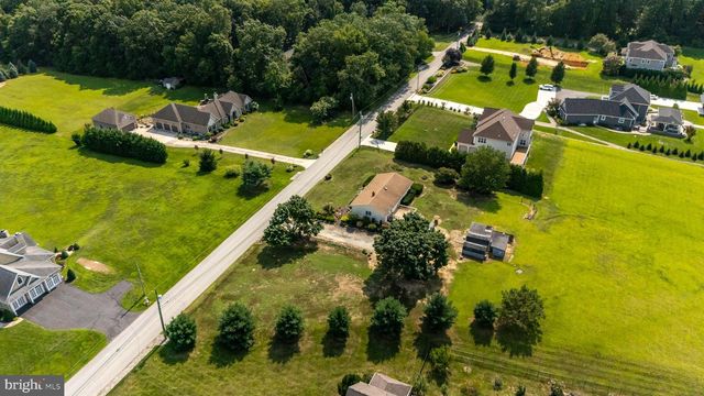 221 SHERWIN RD, Mullica Hill, NJ 08062