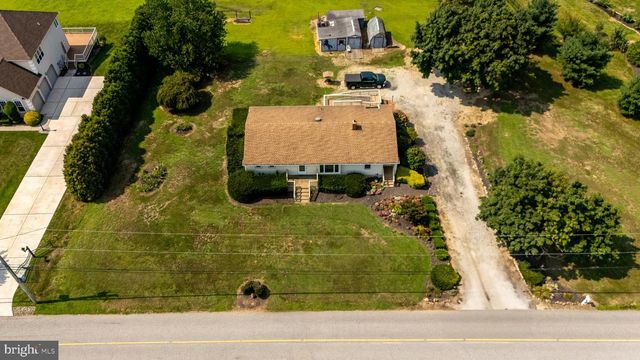221 SHERWIN RD, Mullica Hill, NJ 08062