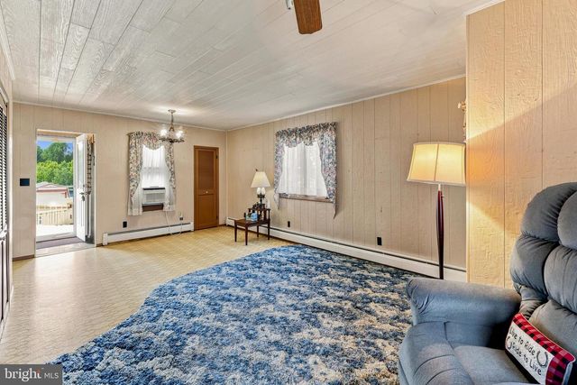 221 SHERWIN RD, Mullica Hill, NJ 08062