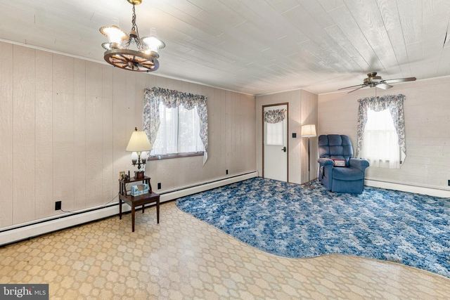 221 SHERWIN RD, Mullica Hill, NJ 08062