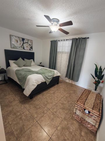 5820 N CHURCH AVENUE 112, Tampa, FL 33614