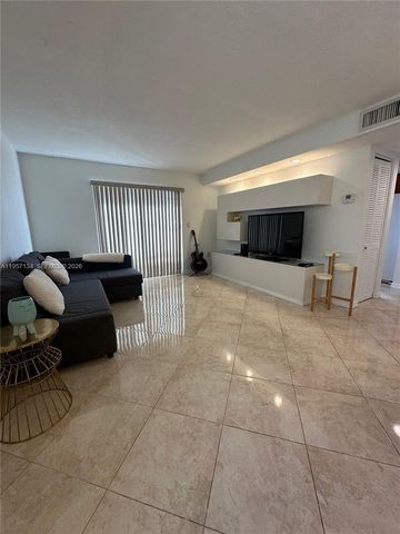 1334 Collins Ave 204, Miami Beach, FL 33139