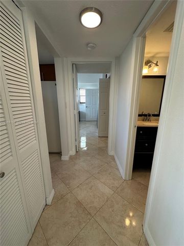 1334 Collins Ave 204, Miami Beach, FL 33139