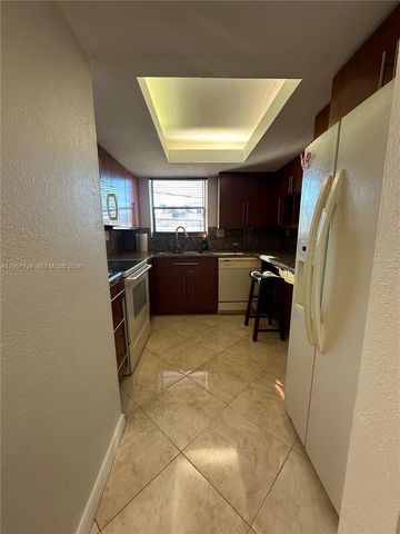 1334 Collins Ave 204, Miami Beach, FL 33139