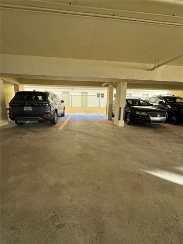 1334 Collins Ave 204, Miami Beach, FL 33139