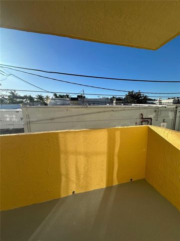 1334 Collins Ave 204, Miami Beach, FL 33139