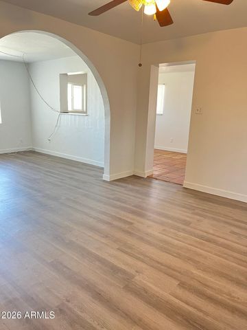 4943 W CITRUS Way, Glendale, AZ 85301