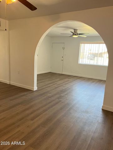 4943 W CITRUS Way, Glendale, AZ 85301