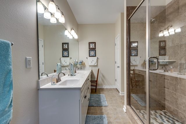 1769 Auburn Ln, Columbia, TN 38401