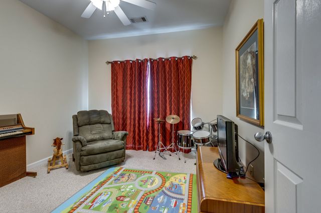 1769 Auburn Ln, Columbia, TN 38401