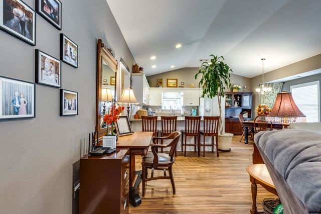 1769 Auburn Ln, Columbia, TN 38401