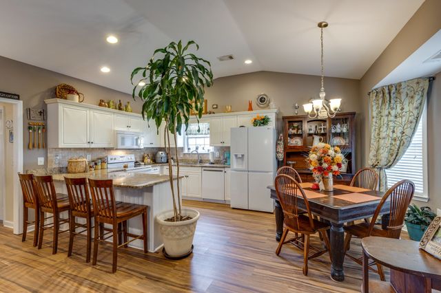 1769 Auburn Ln, Columbia, TN 38401