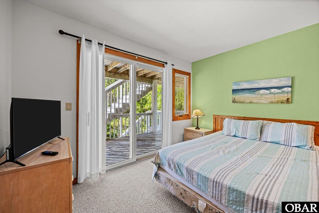 Image 13 of property listing at 1079 Whalehead Drive Lot # 31, Corolla, NC 27927