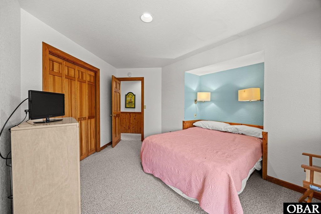 Image 17 of property listing at 1079 Whalehead Drive Lot # 31, Corolla, NC 27927