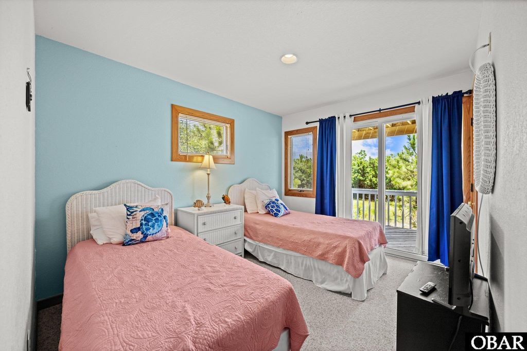 Image 19 of property listing at 1079 Whalehead Drive Lot # 31, Corolla, NC 27927