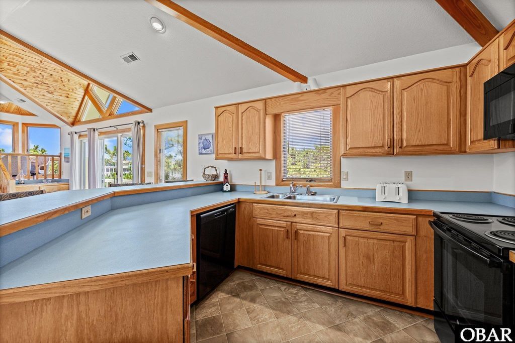 Image 5 of property listing at 1079 Whalehead Drive Lot # 31, Corolla, NC 27927