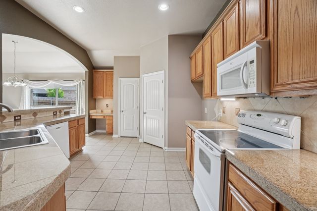 36 Heron Drive, Sanger, TX 76266