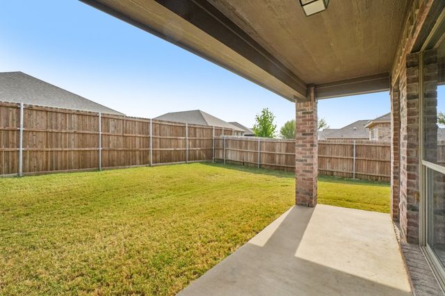 36 Heron Drive, Sanger, TX 76266