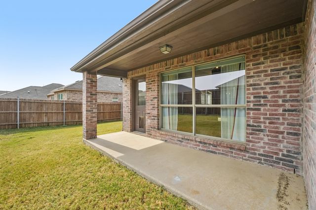 36 Heron Drive, Sanger, TX 76266