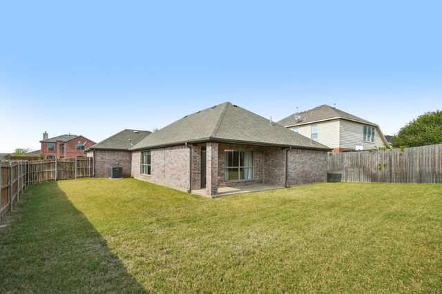 36 Heron Drive, Sanger, TX 76266