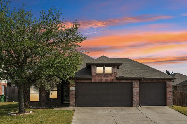 36 Heron Drive, Sanger, TX 76266