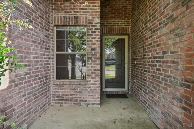 36 Heron Drive, Sanger, TX 76266