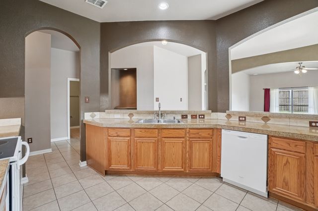 36 Heron Drive, Sanger, TX 76266