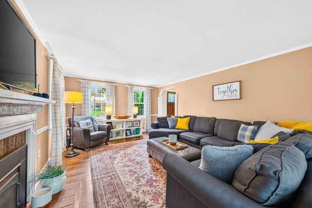 118 Pine Ridge Rd, Reading, MA 01867