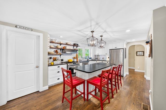 118 Pine Ridge Rd, Reading, MA 01867