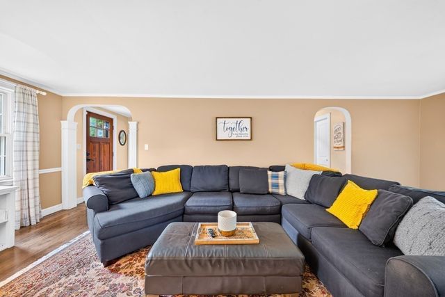 118 Pine Ridge Rd, Reading, MA 01867