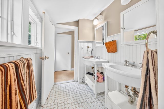 118 Pine Ridge Rd, Reading, MA 01867