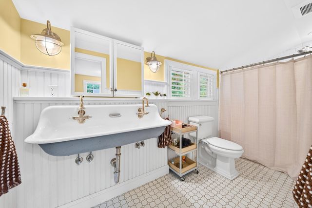 118 Pine Ridge Rd, Reading, MA 01867