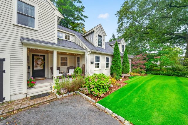 118 Pine Ridge Rd, Reading, MA 01867