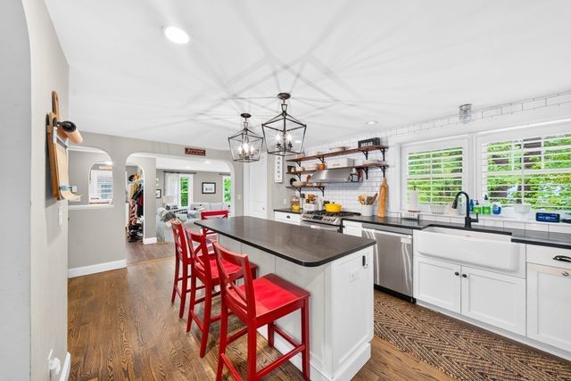 118 Pine Ridge Rd, Reading, MA 01867