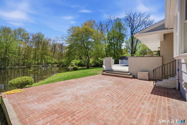5 Betmarlea Road, Norwalk, CT 06850