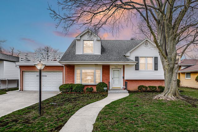 1604 S Greenwood Avenue, Park Ridge, IL 60068