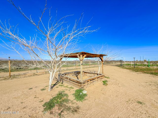 117th St W & Charan Ave, Rosamond, CA 93560