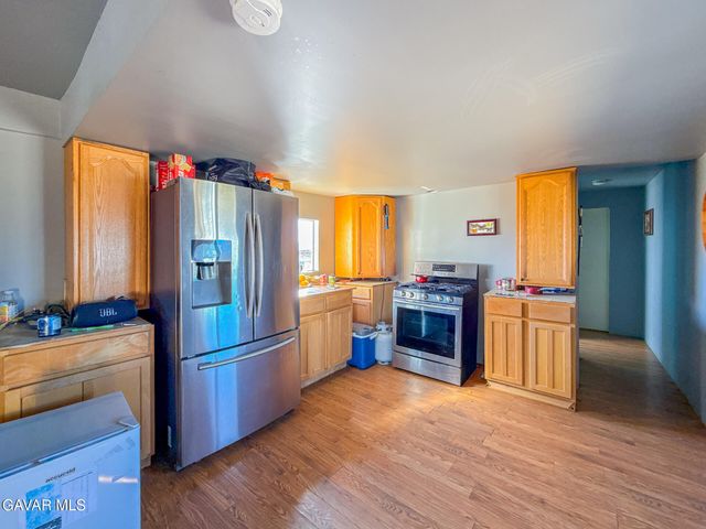 117th St W & Charan Ave, Rosamond, CA 93560