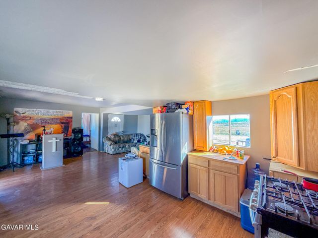 117th St W & Charan Ave, Rosamond, CA 93560