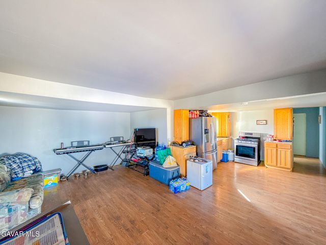 117th St W & Charan Ave, Rosamond, CA 93560