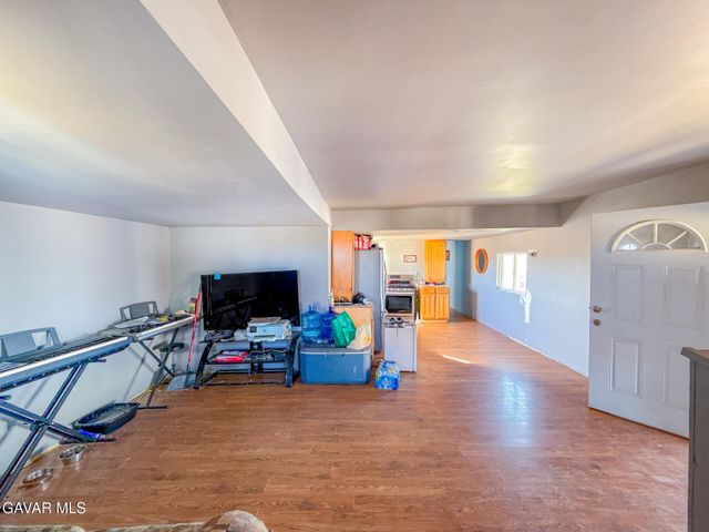 117th St W & Charan Ave, Rosamond, CA 93560