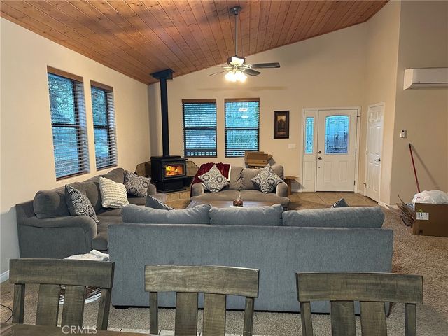 2504 Glacier Drive, Frazier Park, CA 93225