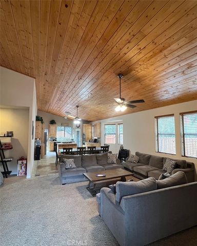 2504 Glacier Drive, Frazier Park, CA 93225