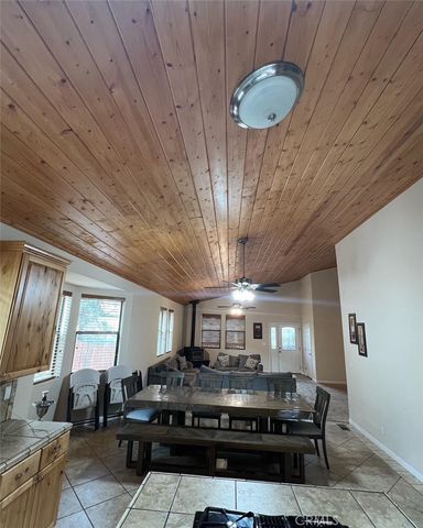 2504 Glacier Drive, Frazier Park, CA 93225