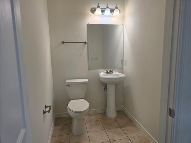 6102 White Oak Drive, Hitchcock, TX 77563