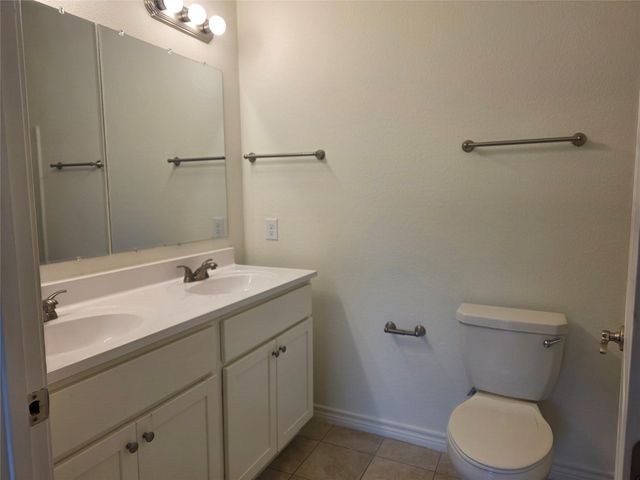 6102 White Oak Drive, Hitchcock, TX 77563